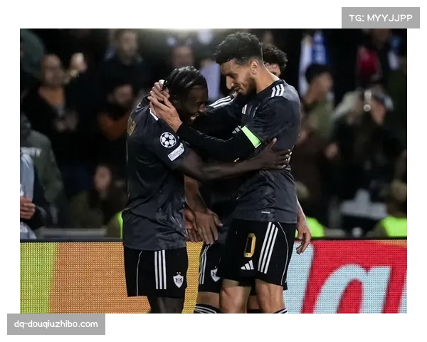 萨姆松体育主帅战术创新 带领球队成最大黑马