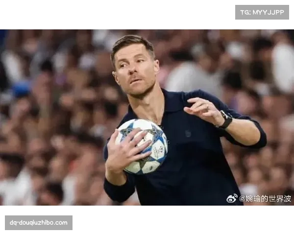 葡杯首轮出现严重犯规 球员被直接红牌罚下